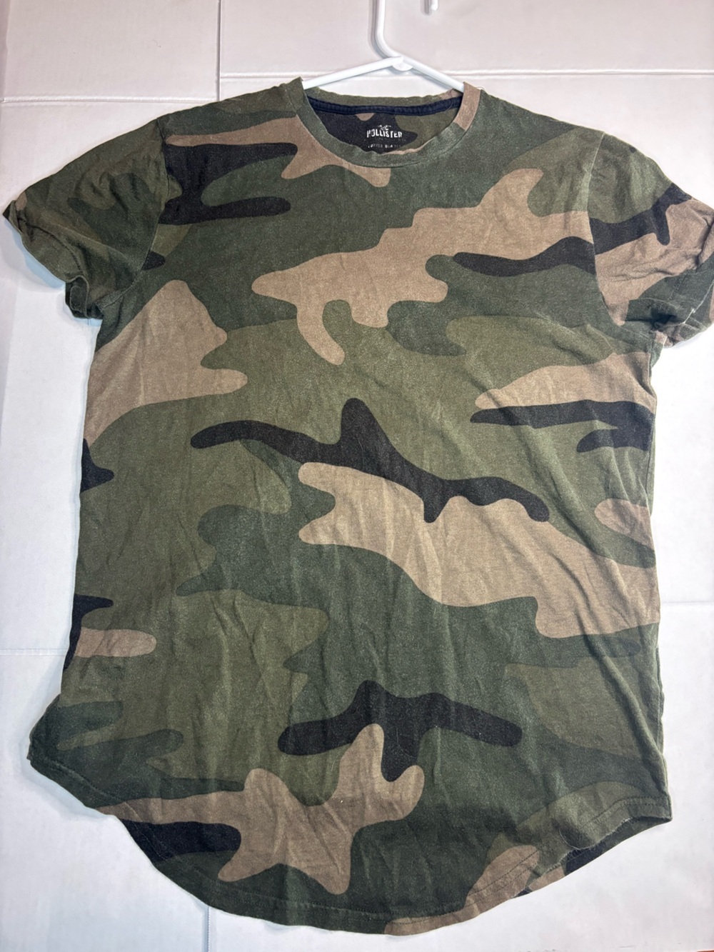 Camo Hollister TShirt - Womens M